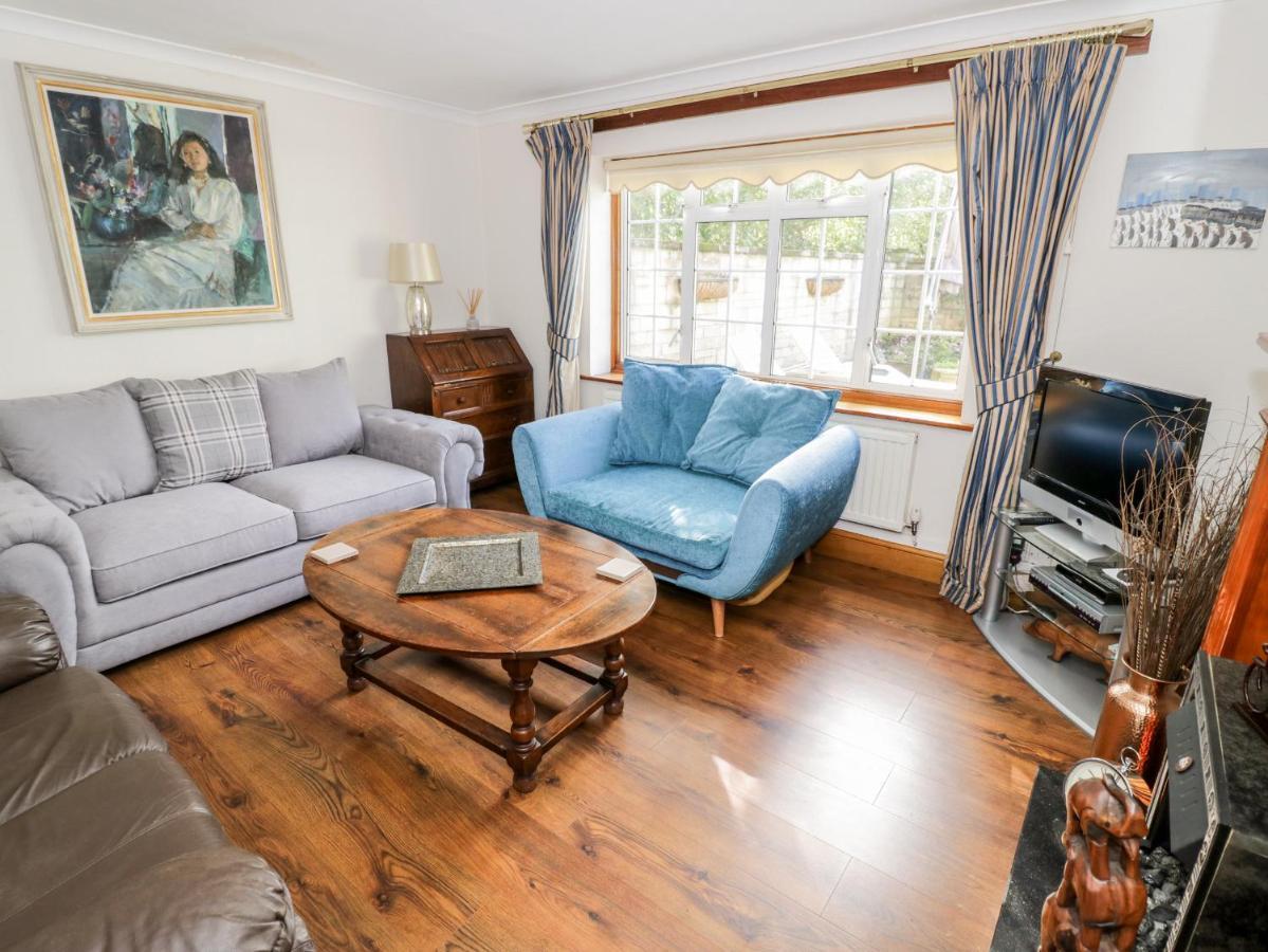 The Malins Apartment Moreton-in-Marsh Bagian luar foto