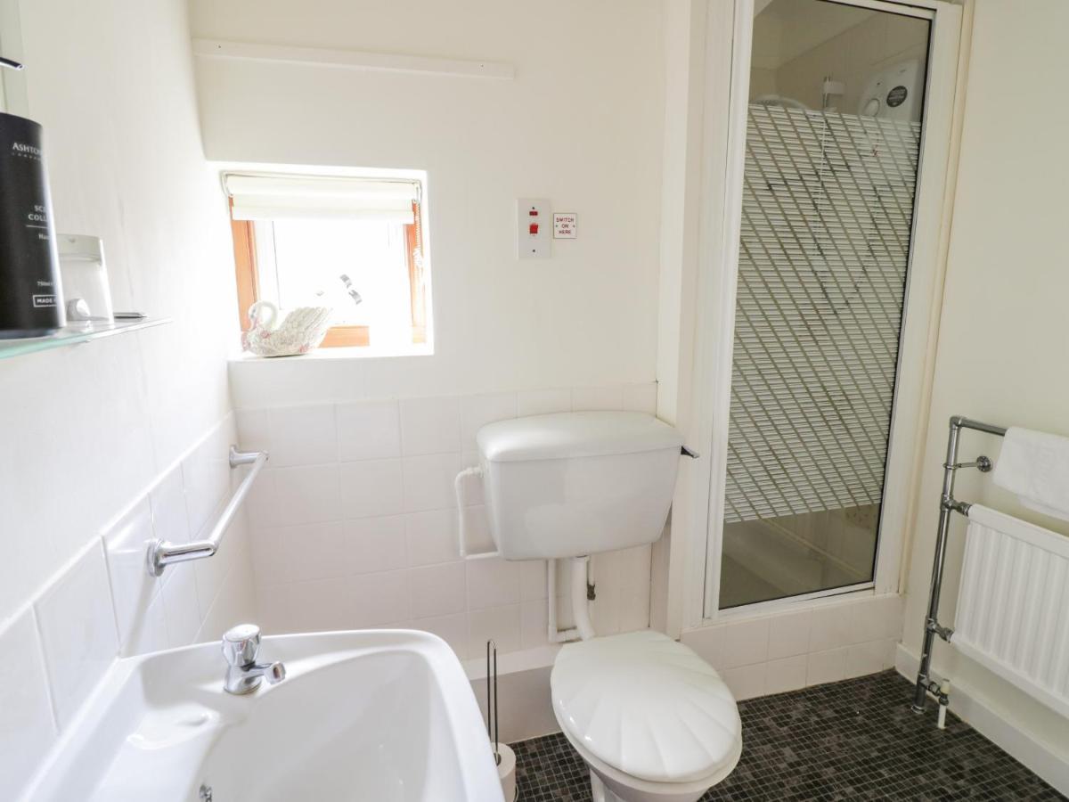 The Malins Apartment Moreton-in-Marsh Bagian luar foto