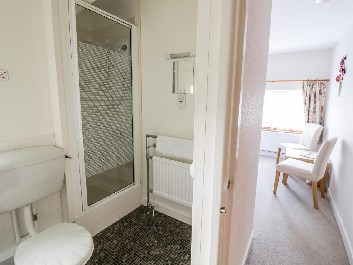 The Malins Apartment Moreton-in-Marsh Bagian luar foto