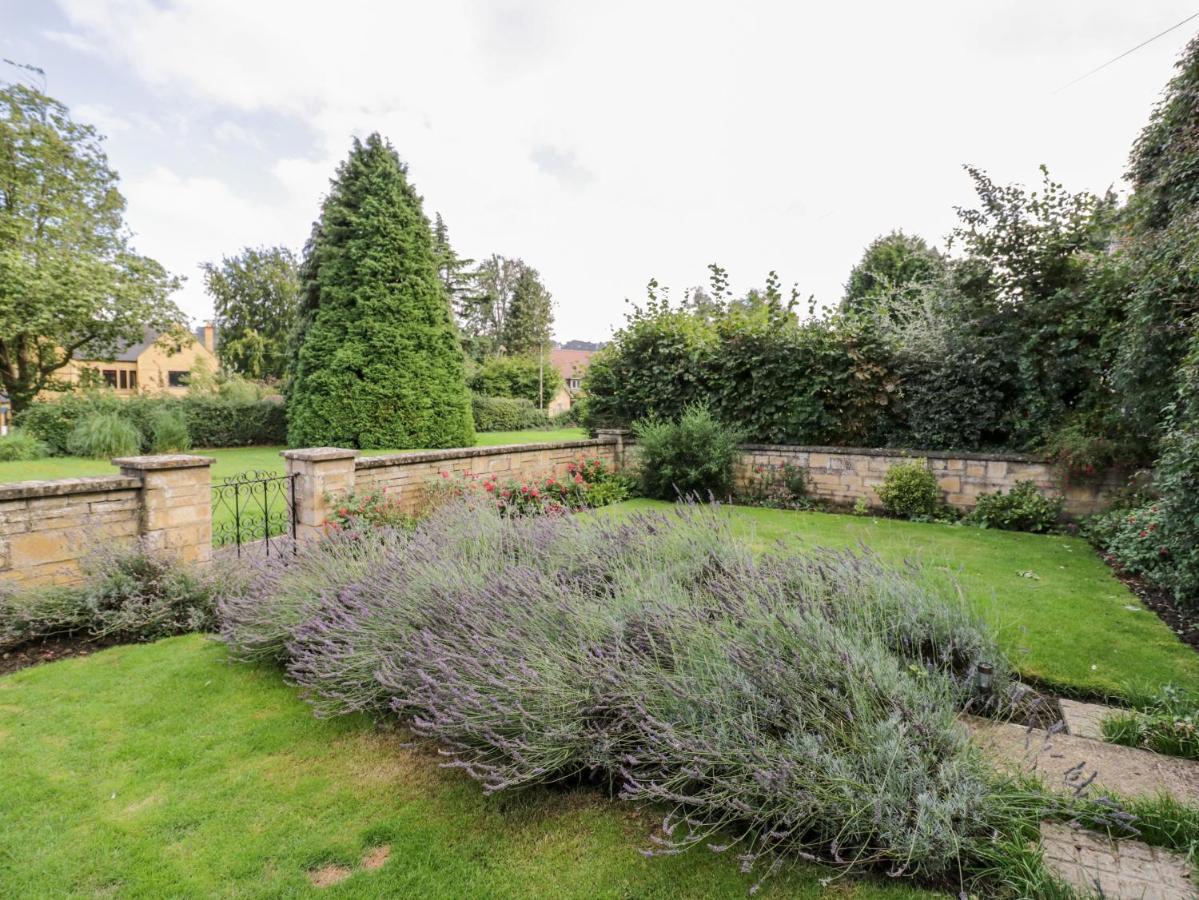 The Malins Apartment Moreton-in-Marsh Bagian luar foto